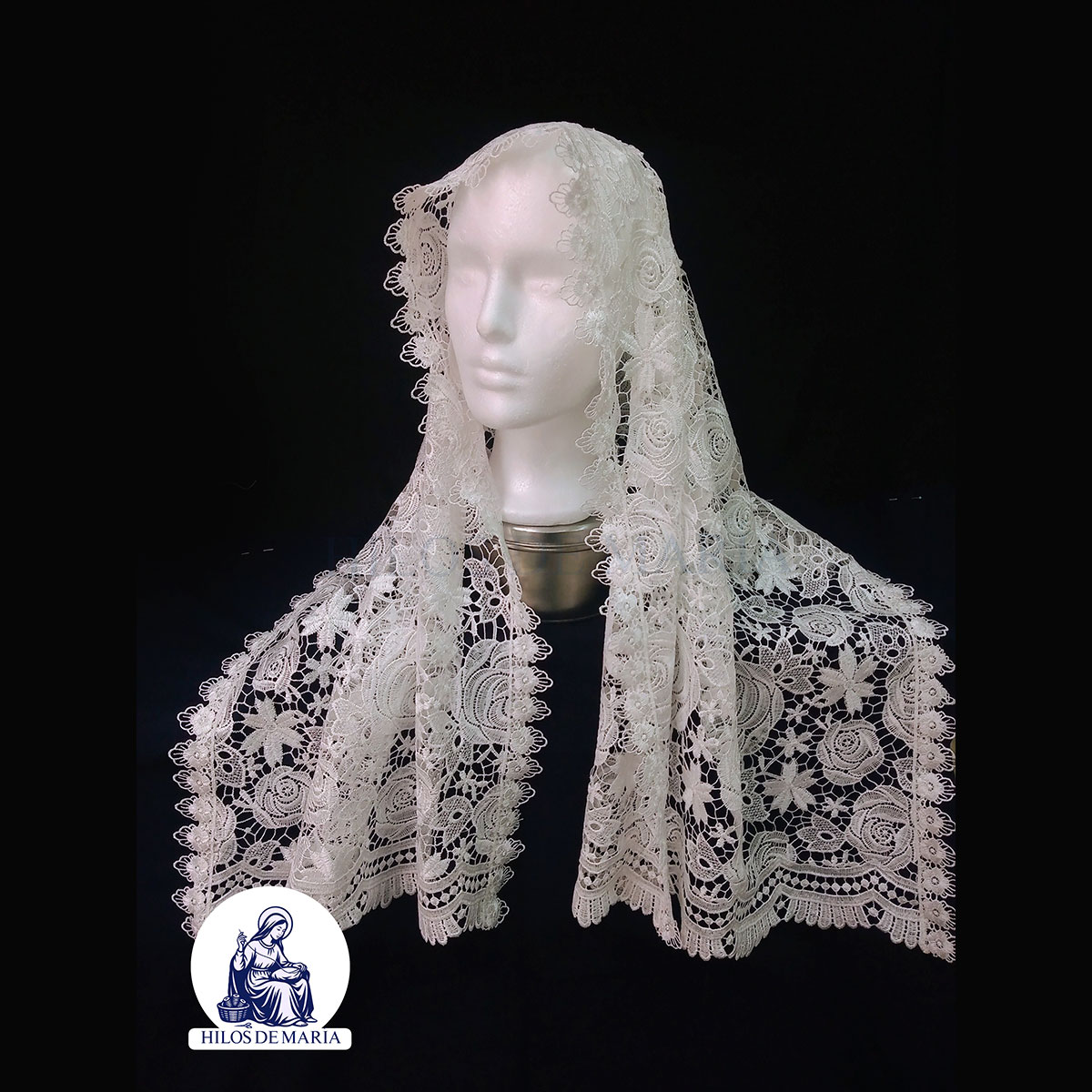 Mantilla Mediana Triangular Rosas Beige